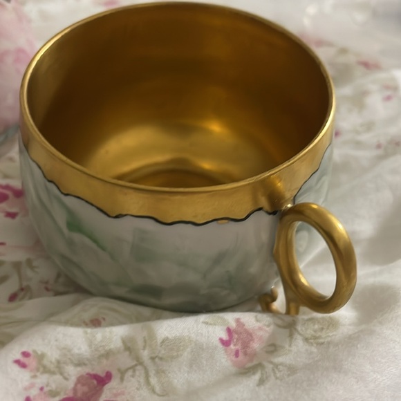 Tea Cups and Saucers - Antique Tea Cup Sets - china - Picture 4 of 10